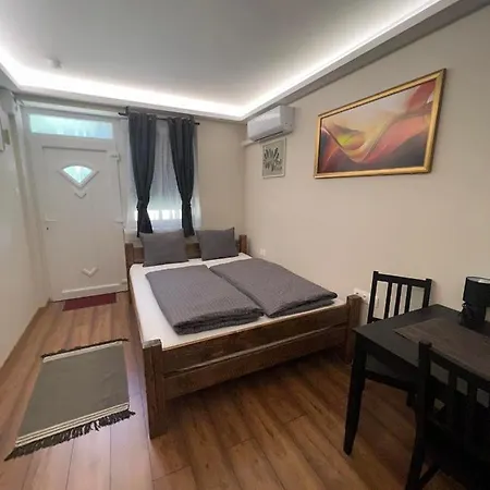 Palma Szallashely 4a * Százhalombatta